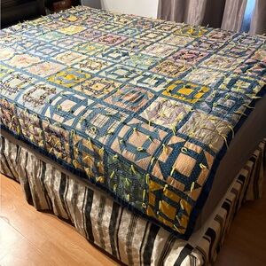 Vintage 1949 Hand-Made Churn Dash Quilt With Yellow Yarn 66x86”